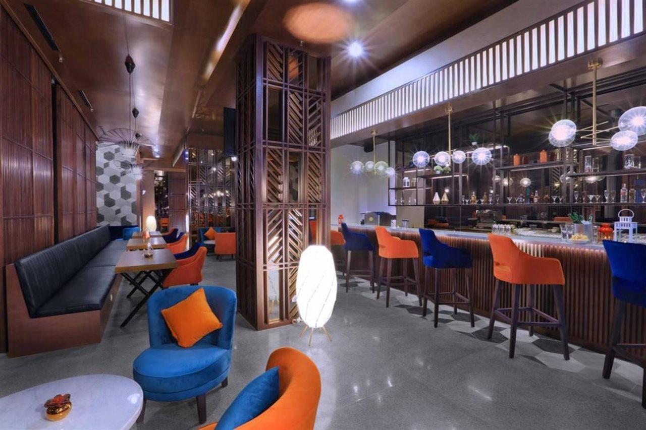Quest Prime Cikarang By Aston Hotel Бекаси Екстериор снимка
