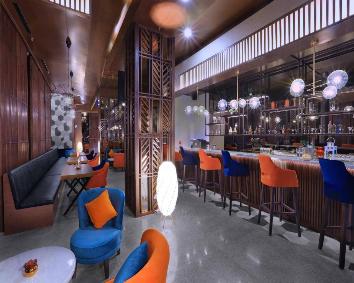 Quest Prime Cikarang By Aston Hotel Бекаси Екстериор снимка