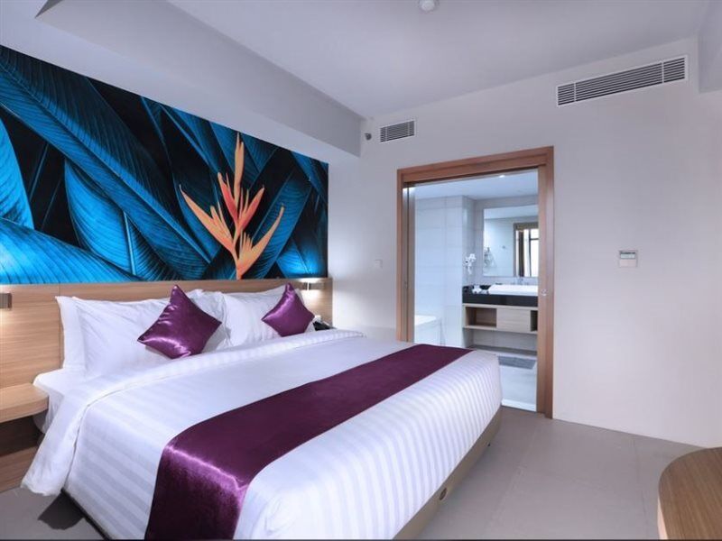 Quest Prime Cikarang By Aston Hotel Бекаси Екстериор снимка